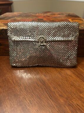 Whiting & Davis Silver Mesh Coin Purse with Decorative Clasp